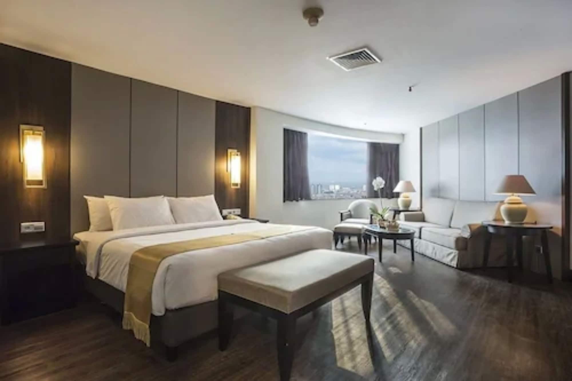 The Acacia Hotel Jakarta Exterior photo
